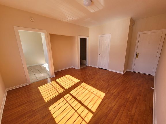 5th image of 3846 S Grand Ave #15