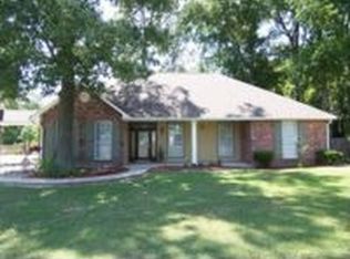 13527 L Landry Rd, Gonzales, LA 70737