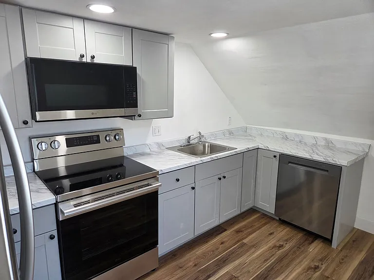44 W Main St #A — Photo 2