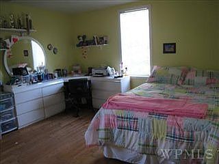 4th image of 145 Oakland Ave