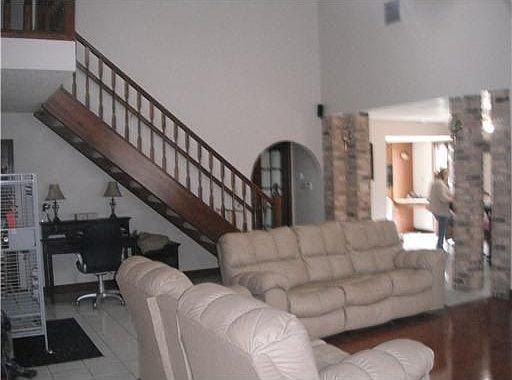 4th image of 1009 Orchid Dr