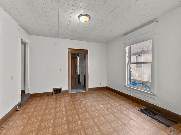 4th image of 2330 McKinley Ave