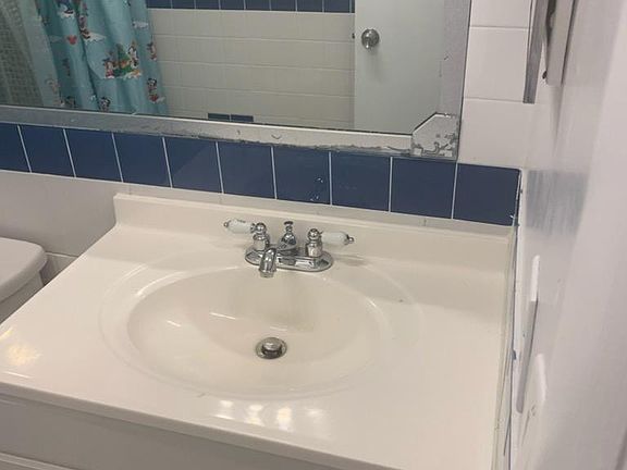 2nd image of 301 Bonaventure Boulevard #13