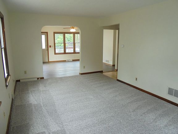 3rd image of 616 S Lincoln Ave