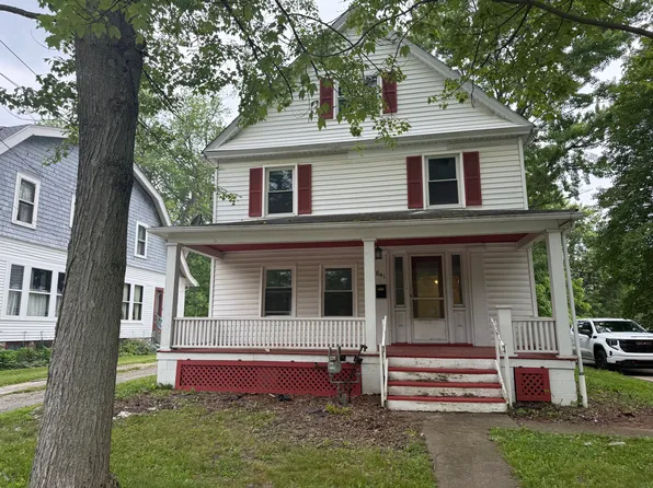641 S Court St, Medina, OH 44256