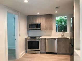 25 Line St APT D, Charleston, SC 29403