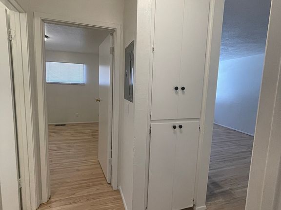 2nd image of 1124 Palomas Dr SE #B
