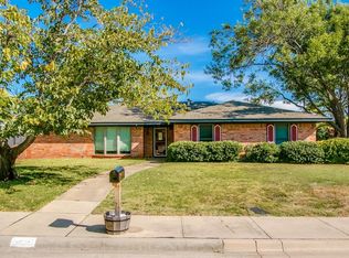 1301 Cheyenne Rd, Lewisville, TX 75077