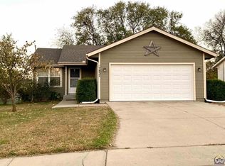 7437 SW 24th Ter, Topeka, KS 66614