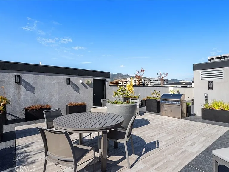 150 S Oak Knoll Ave #205 — Photo 15