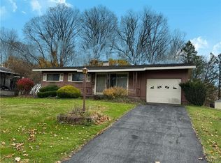 18 Cedarbrook Cres, Whitesboro, NY 13492