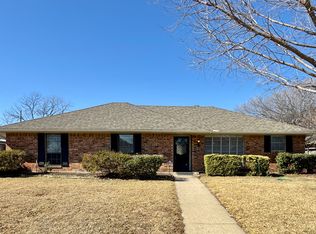 3915 Spring Hollow Dr, Carrollton, TX 75007