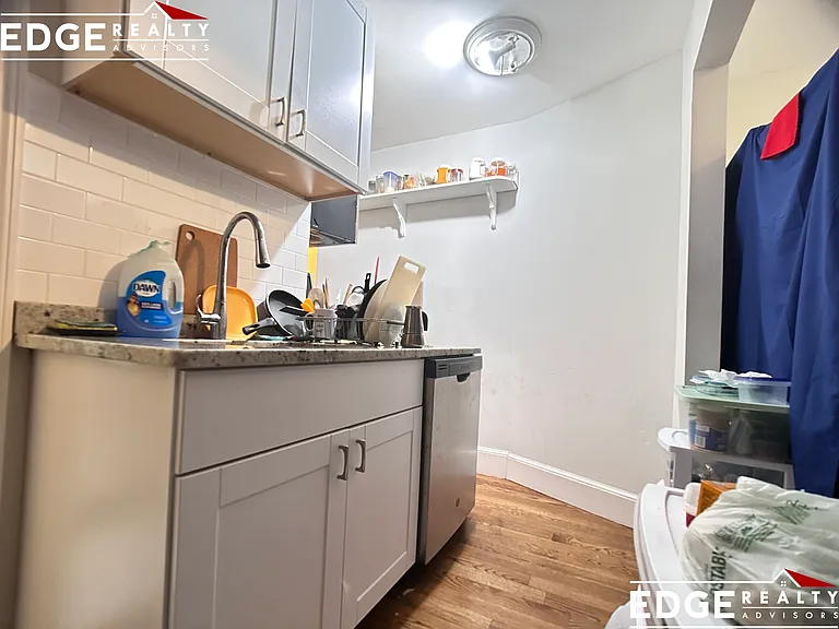 1 Linden St #3 — Photo 2