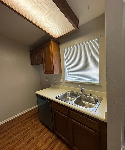9505 Arlington Ave — Photo 7