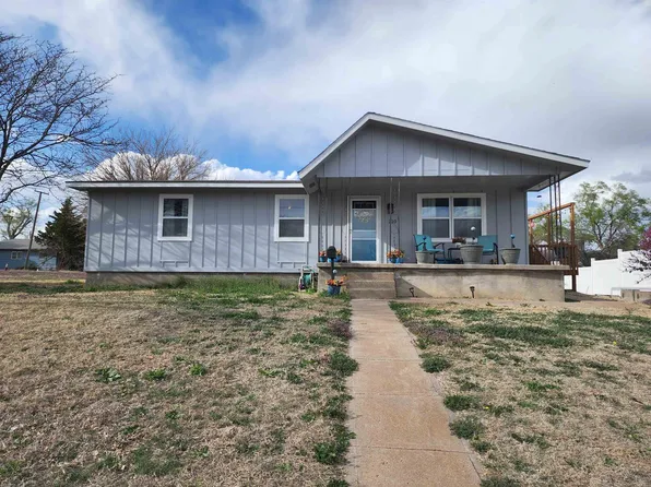 210 W Cedar St, Hill City, KS 67642
