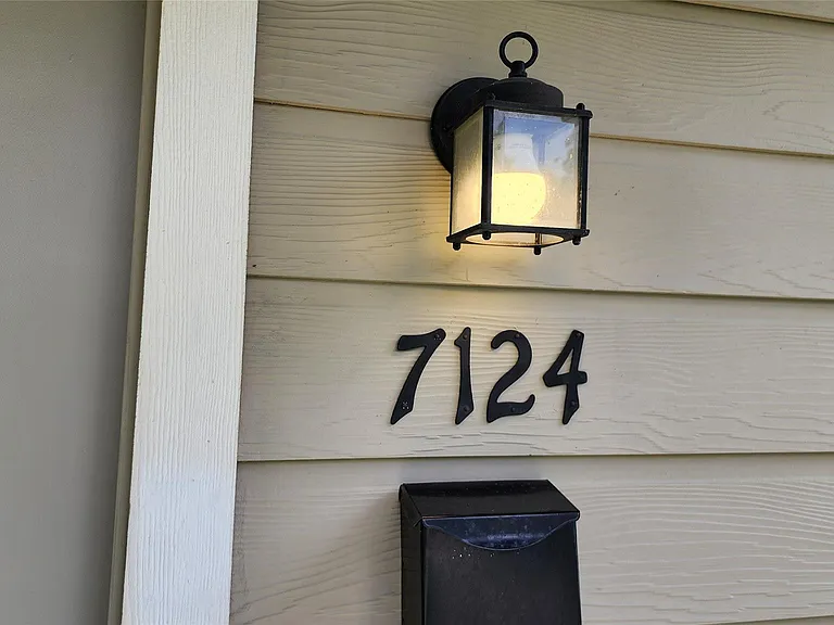 7124 Linden St — Photo 4