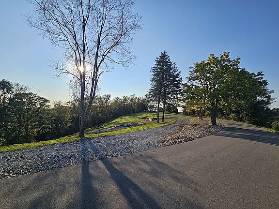 3rd image of 11 Highland Rd