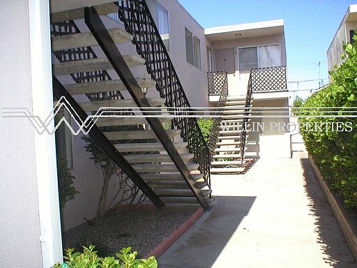 2nd image of 4338 Illinois St APT 2