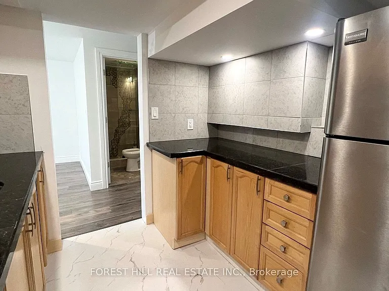 18 Boulding Dr #LOWER — Photo 7