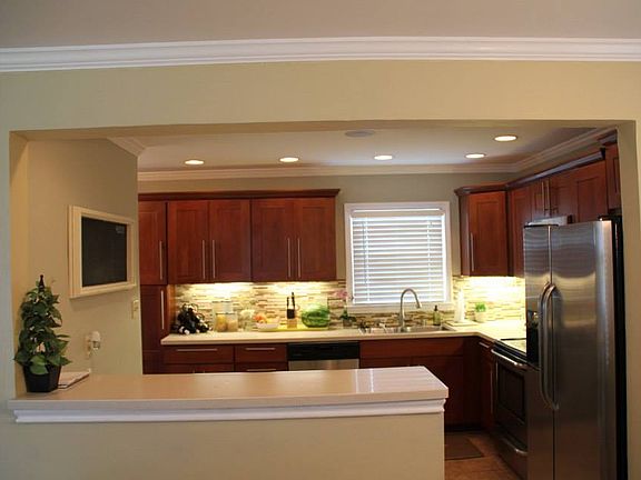 3rd image of 579 Lamont Dr