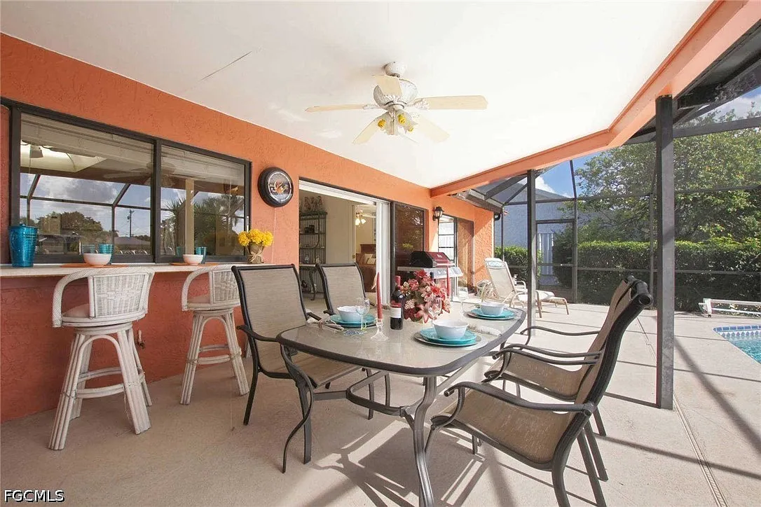 3 bed, 2.0 bath, 1799 sqft, $5,285 — Photo 2