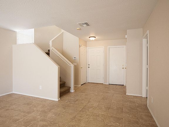 2nd image of 1175 E Poncho Ln