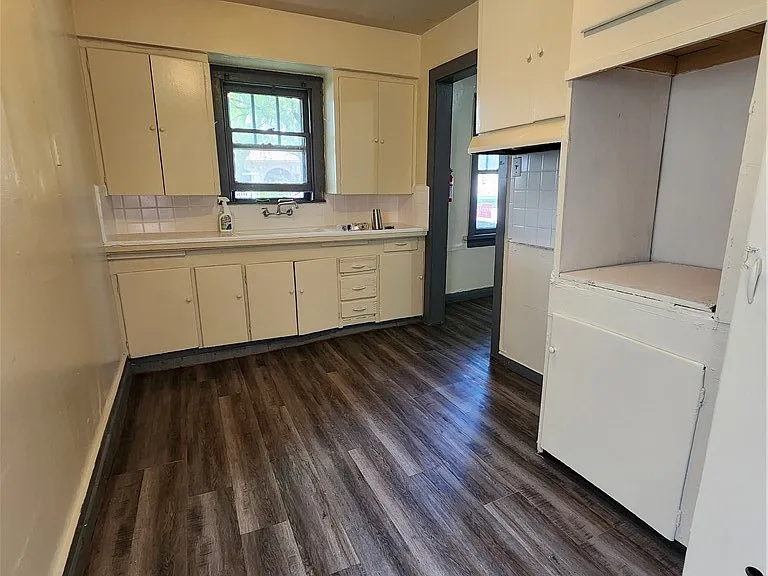 309 Indiana Ave — Photo 6