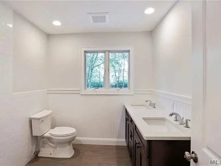 11 Bay View Dr W — Photo 2