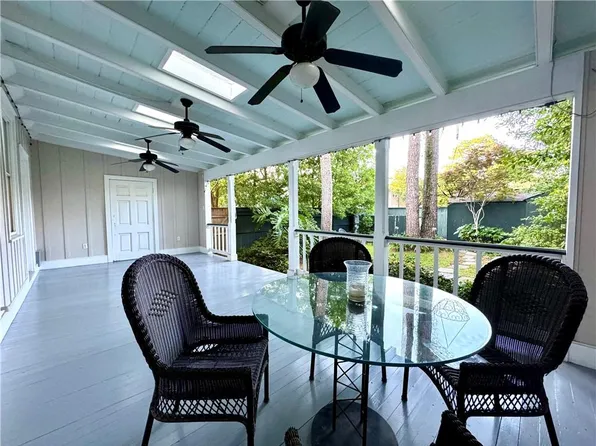 2103 Lowerline St, New Orleans, LA 70118