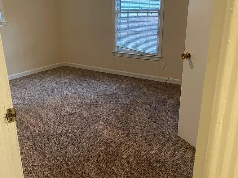 2124 Eveton Ln — Photo 9