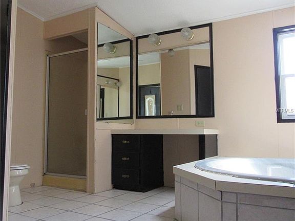 5th image of 4124 Rolling Hills Ct E
