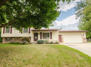 3224 Fuller Dr, Midland, MI 48642