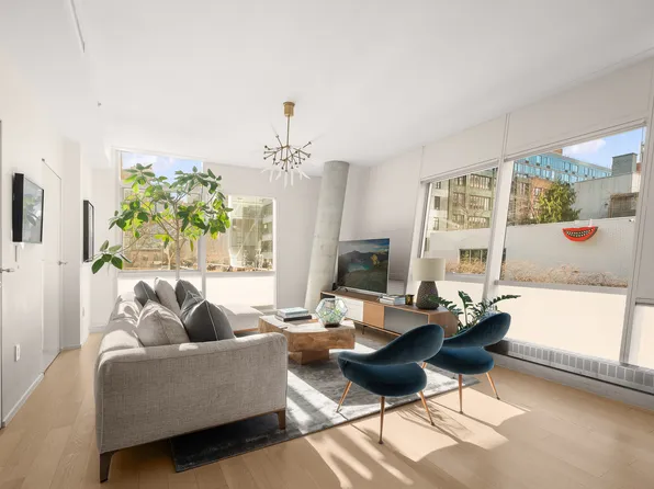 245 Tenth Avenue 3W image 3 of 15