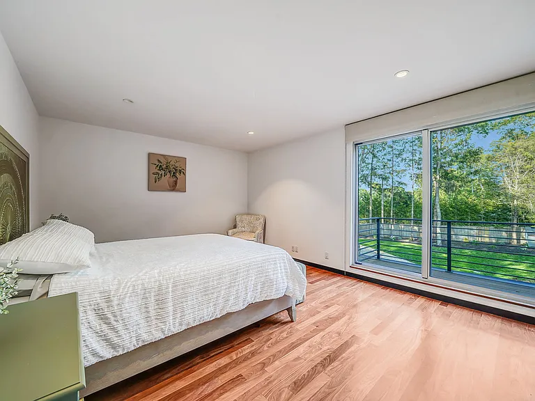 121 Montauk Hwy — Photo 67