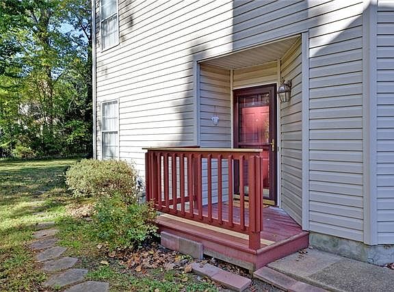 3rd image of 135 Creekstone Dr