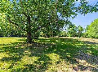 119 Leopold St, Bay Saint Louis, MS 39520