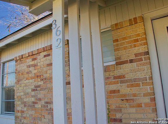 2nd image of 362 Kopplow Pl