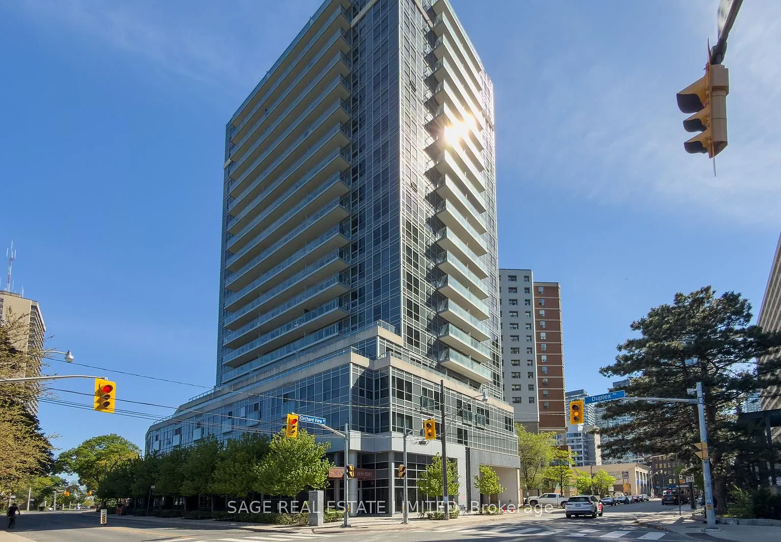 58 Orchard View Blvd — Photo 1