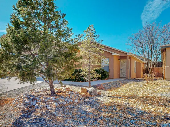 409 Desert Bluff Dr SW, Albuquerque, NM 87121