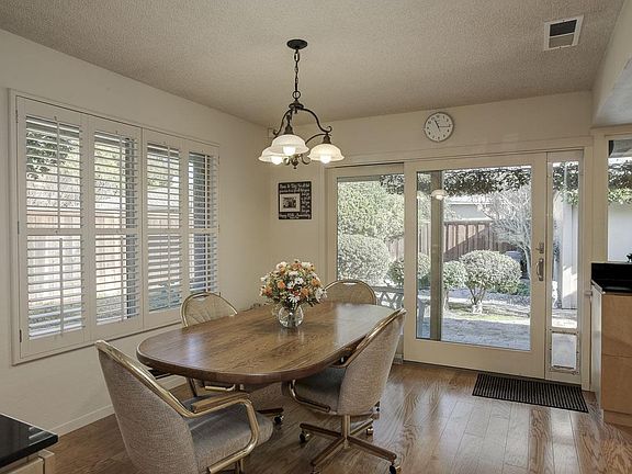 2nd image of 1104 Vanessa Dr