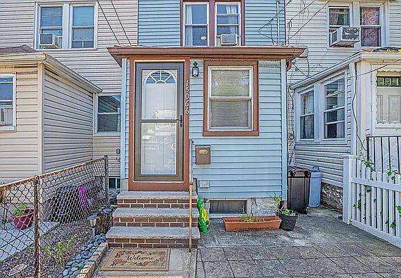 2nd image of 15066 Foch Blvd