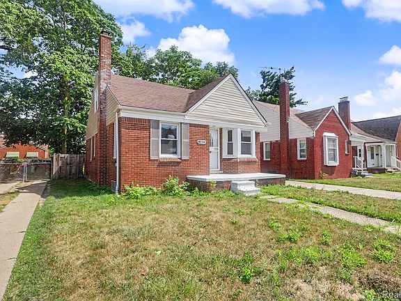 3rd image of 16718 Biltmore St
