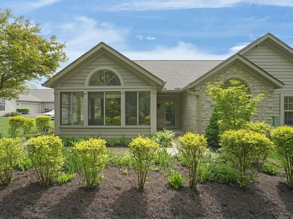 5585 Meadowood Ln, Westerville, OH 43082