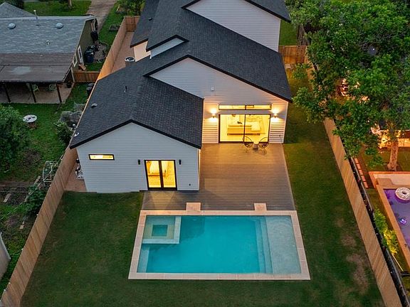 4th image of 7613 Hardy Dr