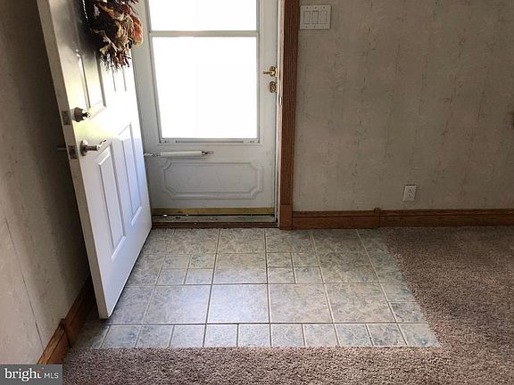 4th image of 122 Filbert Ave