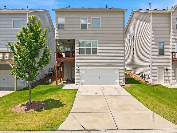 5th image of 3760 Village Park Dr