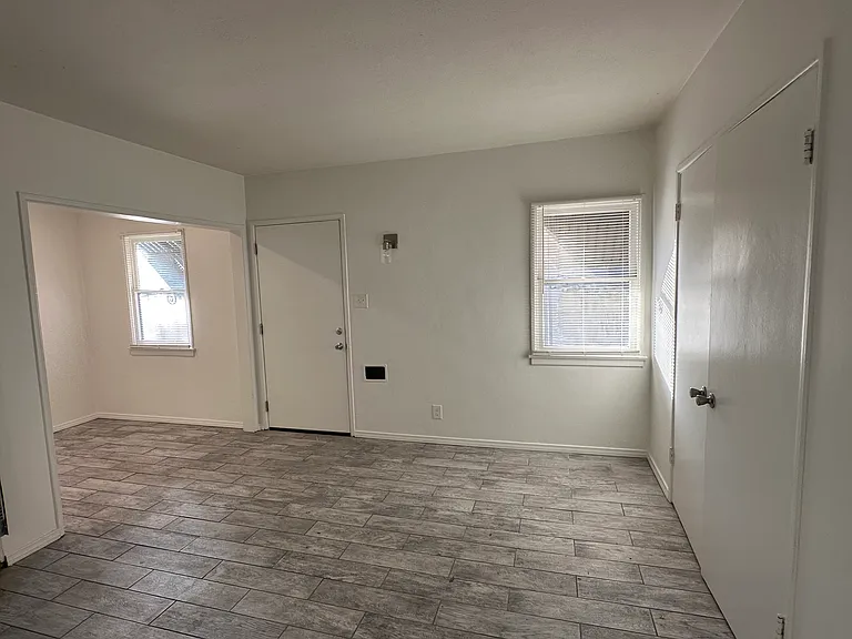 2245 Florencita Ave — Photo 8