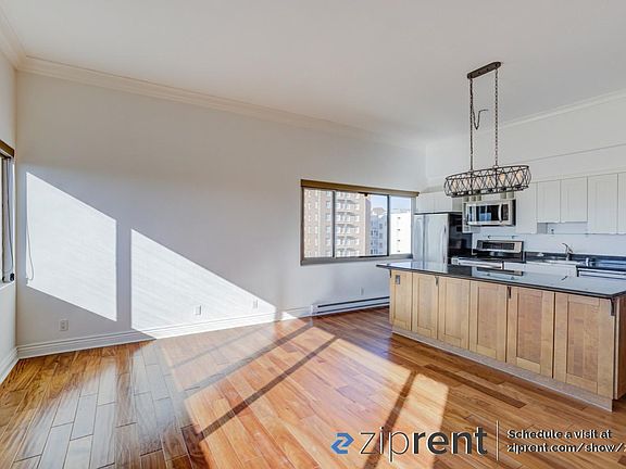 5th image of 1001 Pine St Unit 1409