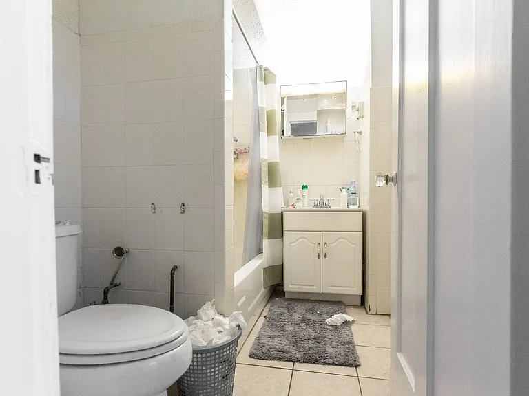 74 Egmont St #2 — Photo 6