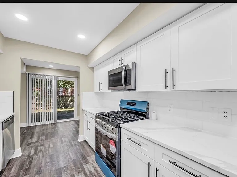9459 Central Park Blvd — Photo 6